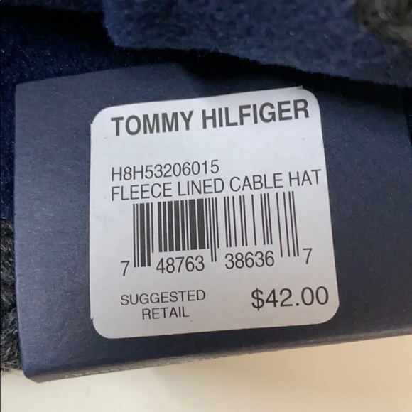 New with tag Tommy Hilfiger fleece lined cable hat - Picture 3 of 8